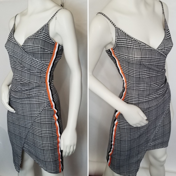 Plaid Asymetrical Dress - Picture 5 of 6